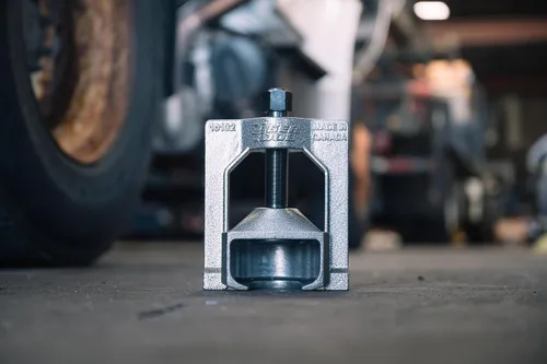 Vista 9 de Tiger Tool Extractor de Juntas en U Comercial Hecho para Camiones de Servicio Pesado, Extractor de Juntas Universales para Semirremolques