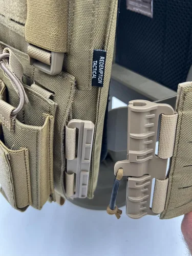 Vista 7 de Redemption Crusader 2.0 - Chaleco de Airsoft con hebillas de liberación rápida Molle y laterales de tamaño ajustable