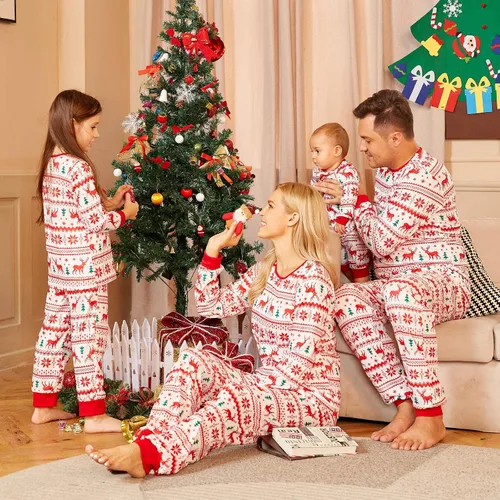 Vista 4 de PopReal - Pijamas de Navidad a juego para toda la familia