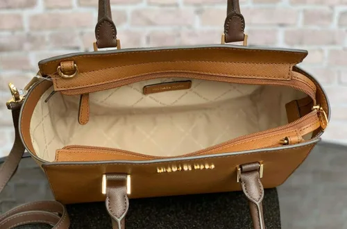 Vista 4 de Michael Kors Selma - Cartera con cremallera para mujer., Marrón, M