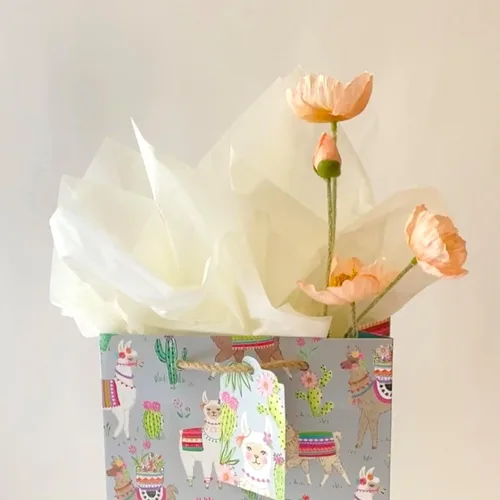 Vista 2 de Colors of Rainbow - Papel de seda suave de marfil para envolver regalos (96 hojas, 20" x 14.5") para cajas de regalo, cestas, baby showers y bautizos