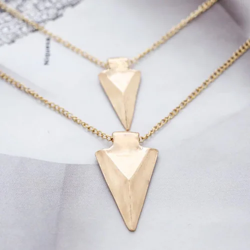 Vista 4 de Jovono Boho Choker Necklaces Layered Star Pendant Necklace Chain Rhinestone Necklace Chain Jewelry for Women and Girls