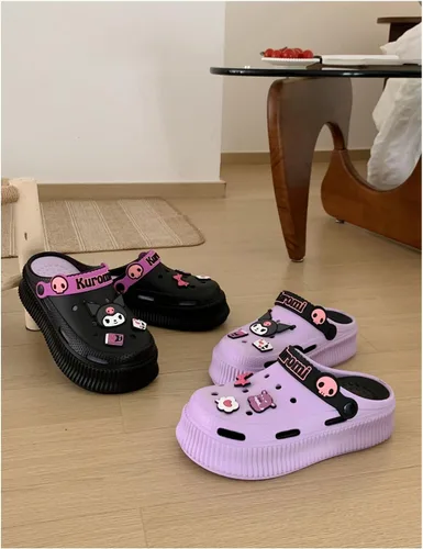 Vista 6 de CEINOM Lindas pantuflas Kuromi Kawaii de dibujos animados para mujer, sandalias de nube para interiores y exteriores, suaves y cómodas