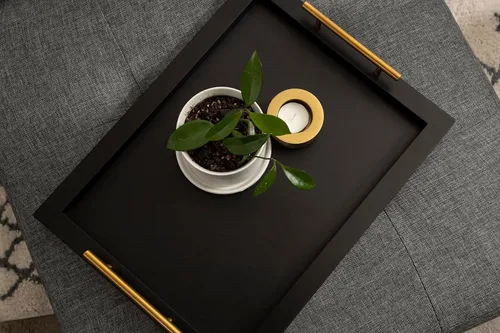 Vista 5 de Kate and Laurel Halsey Bandeja rectangular de madera decorativa con asas de metal pulido; 17 x 13; negro y dorado; moderna bandeja rectangular