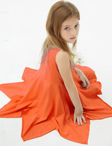Vista 3 de Noomelfish Vestido de verano de algodón sin mangas con dobladillo de pañuelo para niñas (3-12 años)