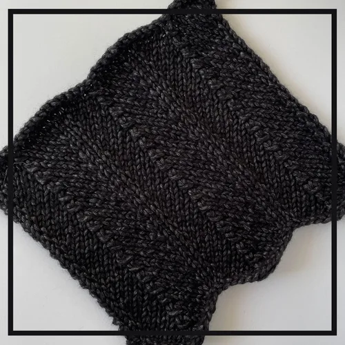 Vista 5 de Ombré-Encore - Hilo grueso degradado para crochet, 3 bolas, 507 yardas/420G (14.82 oz), patrones gratis - Hilo voluminoso multicolor peso 5