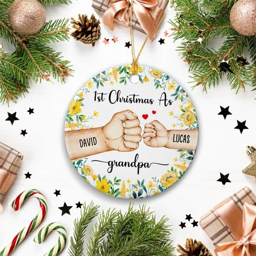 Vista 3 de Adorno de Navidad como abuelo de Navidad 2025, adorno personalizado de nuestra primera Navidad como abuelo para nuevo abuelo, adorno de cerámica