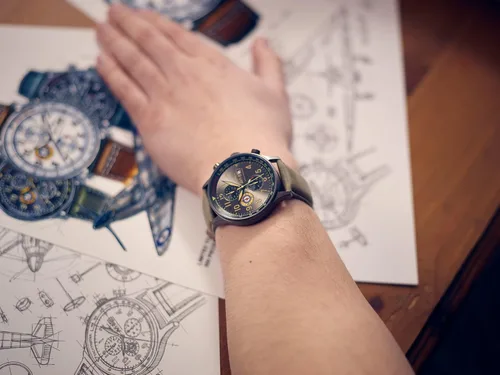 Vista 4 de Reloj analógicoAV-4011Hawker Hurricane, con mecanismo de cuarzo japonés, con correa de piel, de AVI-8