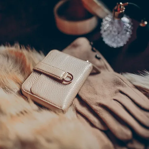Vista 2 de Vaultskin Cartera pequeña para mujer, tarjetero de cuero con bloqueo RFID con bolsillo para monedas con cremallera, bolsillo para efectivo