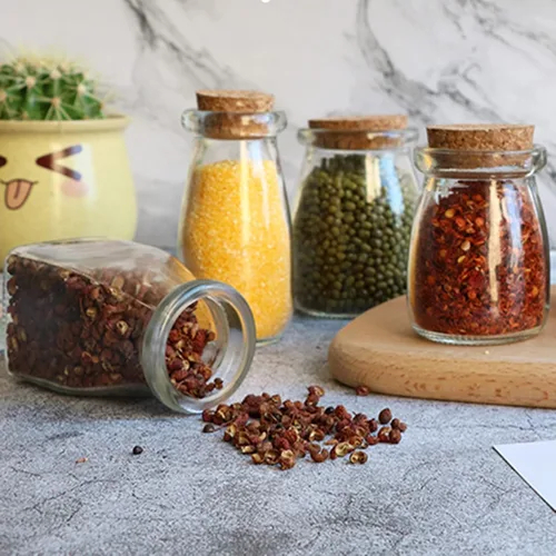 Vista 7 de yarlung Paquete de 30 tarros de cristal con tapas de corcho, juego de tarros de caramelo pequeños transparentes de 4 onzas, botellas decorativas
