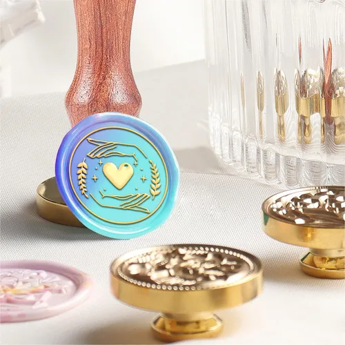 Vista 6 de MAYJOYDIY Sello de cera con forma de corazón y manos, sello de cera de sellado, patrón de estrella de hierba, cabeza de latón extraíble, mango