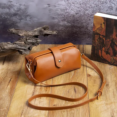 Vista 5 de Bolso de médico retro hecho a mano de cuero 2026 Crossbody apertura única pequeño bolso vintage bolsos para mujeres bolsa Dr. - retro