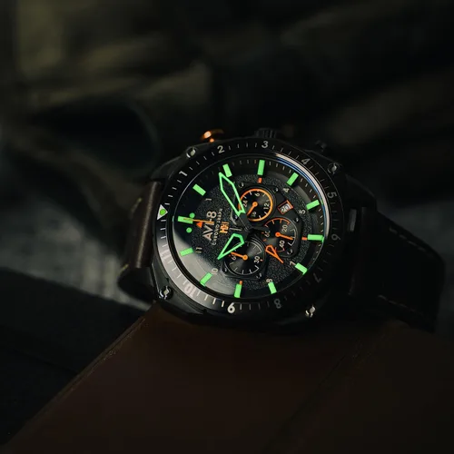 Vista 44 de AVI-8 Hawker Hunter AV-4100 - Reloj de cuarzo japonés para hombre con esfera de 1.693 in con correa de cuero
