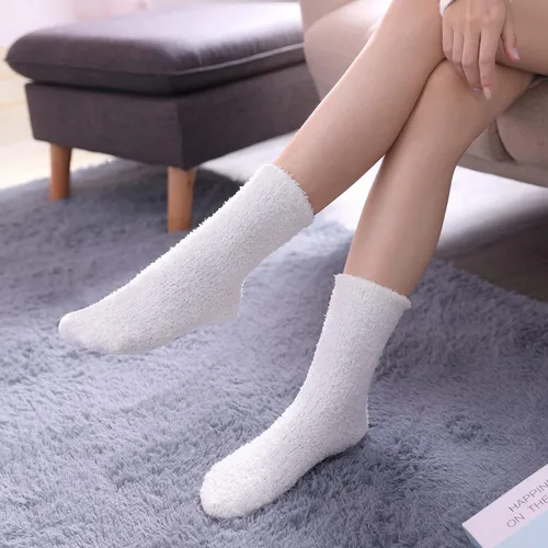 Vista 2 de Calcetines mullidos para mujer, esponjosos, cálidos, tipo pantufla de invierno, de microfibra, suaves, para dormir en casa 1 par Blanco