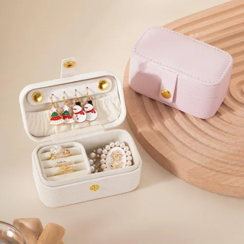 Vista 2 de Joyero de viaje de piel sintética, mini organizador de joyería, tamaño de viaje, artículos esenciales de viaje para lápiz labial, anillo, colgante