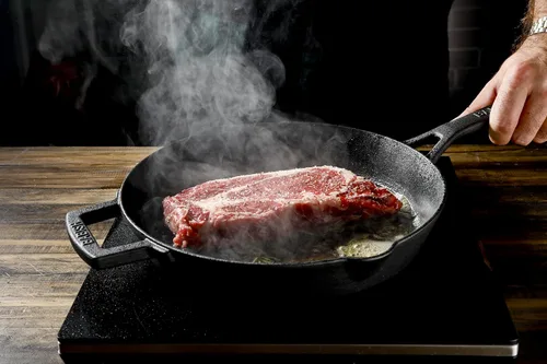 Vista 3 de Babish 10-Inch Preseasoned Cast Iron Skillet – Durable Non-Stick Frying Pan for Searing, Sautéing, and Oven Use