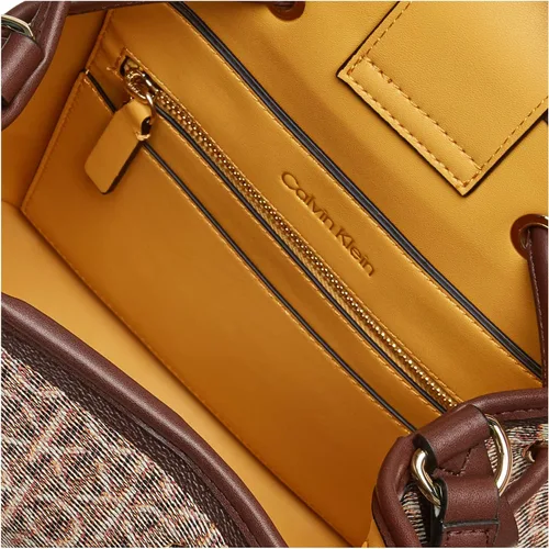 Vista 5 de Calvin Klein - Bolsa Gabrianna al hombro para mujer