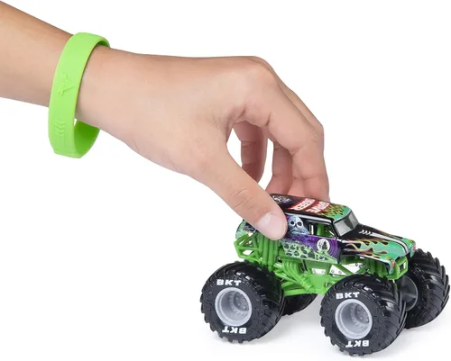 Vista 3 de Monster Jam 2020 Spin Master 1:64 Camión monstruo fundido a troquel con pulsera: Legacy Trucks Grave Digger