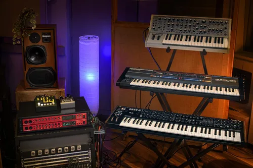 Vista 4 de Focusrite Clarett+ OctoPre Preamplificador de micrófono ADAT de 8 entradas