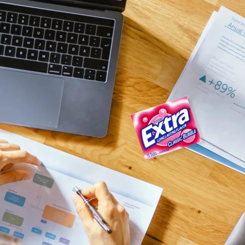 Vista 6 de EXTRA Chicle Clásico de Burbujas Sin Azúcar, 15 barras (paquete de 3)