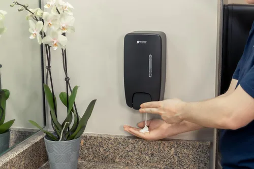 Vista 5 de San Jamar Dispensador de jabón de espuma manual atemporal, negro, compatible con jabón universal a granel, montaje en pared, con ventana