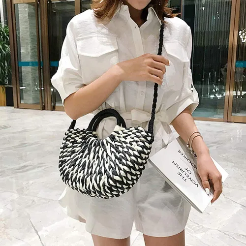Vista 6 de QTKJ Bolso de mano de paja retro de verano para mujer tejido a mano bolso de hombro bohemio bolso cruzado con asa redonda negro Colorido negro 118x