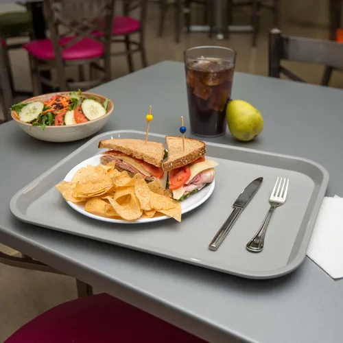 Vista 5 de Carlisle FoodService Products Bandeja de plástico para comida rápida, 14 x 18 pulgadas, gris (paquete de 2)