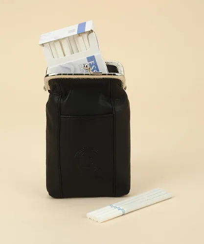 Vista 4 de Funda para cajetilla de cigarrillos de cuero con bolsillo para mechero, regular o 100 unidades, de Leatherboss (negro)