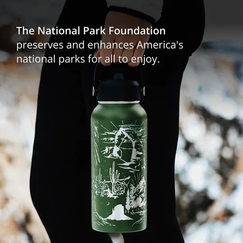 Vista 3 de National Parks - Botella de agua con tapa con pajilla, acero inoxidable grabado de 32 onzas, aislada con correa, temática de parques nacionales
