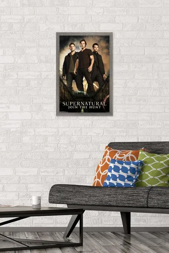Vista 2 de Trends International Supernatural - Póster de pared de grupo, 14.725 x 22.375 pulgadas, versión con marco de madera tipo granero