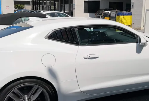 Vista 5 de iJDMTOY Ventana lateral trasera izquierda/derecha, con acabado negro para ventanilla lateral trasera, compatible con Chevy Camaro 2016 en adelante
