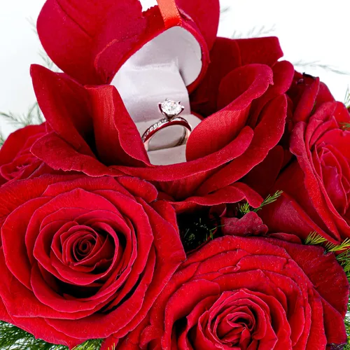 Vista 4 de Caja de anillo de rosa noble Caja de anillo de compromiso con corazón de flor para anillo de propuesta, ceremonia, boda u ocasiones especiales