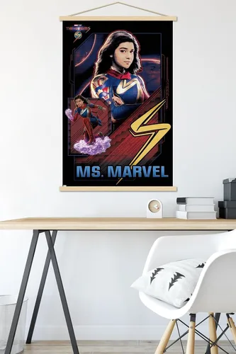 Vista 5 de Trends International Marvel The Marvels - Póster de pared de Ms. Marvel, 22.37 x 34.00 pulgadas, paquete de impresión premium y colgador de madera