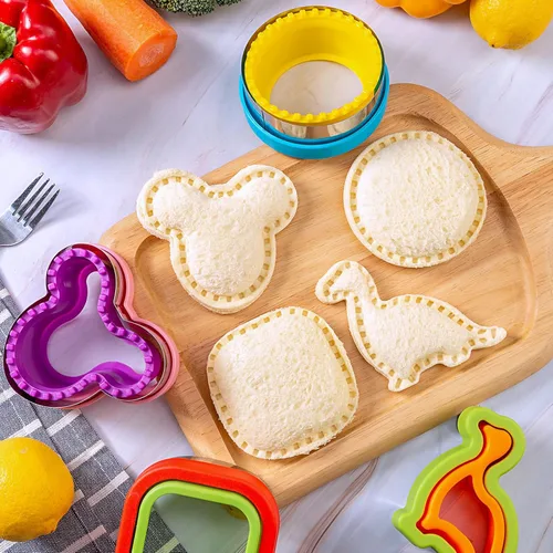 Vista 2 de Cortador de sándwiches para el almuerzo de los niños, 22 piezas (GRANDE), máquina de sándwiches de Nifogo y juego de cortadores de galletas