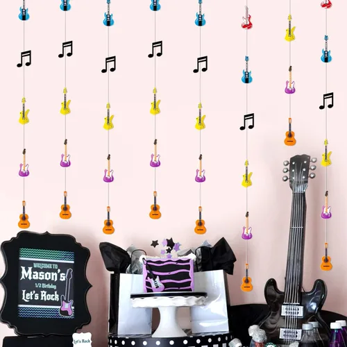 Vista 4 de 8 piezas de decoración de serpentinas con temática musical, notas musicales de rock and roll, guirnalda de guitarra, pancartas para colgar