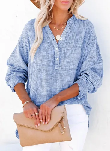 Vista 2 de Dokotoo Camisas de manga larga con cuello en V y botones para mujer, blusas lisas de gran