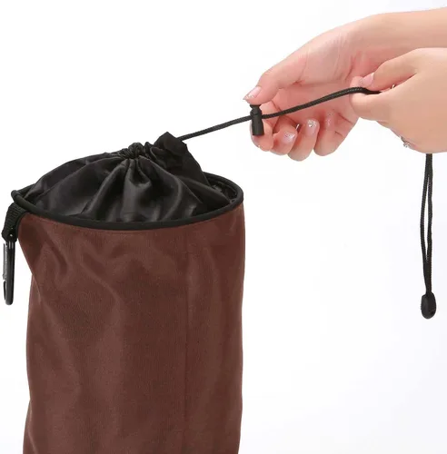 Vista 6 de Bolsa de soporte para pinzas para ropa al aire libre, resistente al agua con colgadorcierre de cordón (café)