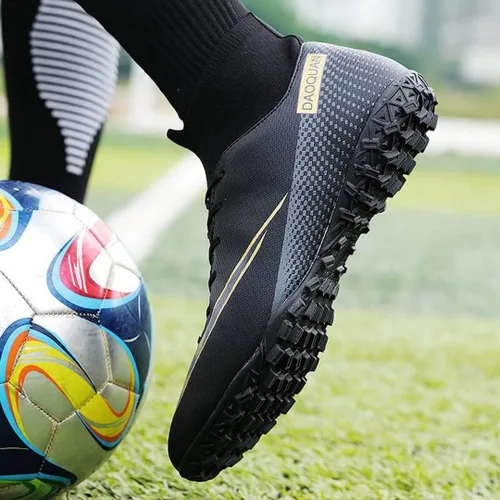 Vista 4 de Qzzsmy Tacos de fútbol para hombre y mujer, zapatos de fútbol profesionales FgAg de caña alta para interiores y exteriores, competición