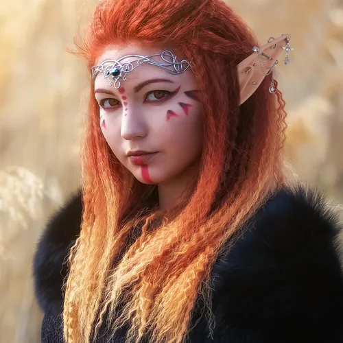 Vista 4 de FRESHME Juego de orejas de elfo Pixie con piercings para cosplay, orejas de elfo puntiagudas y cadenas de ángel negro, aretes de orejas de elfo