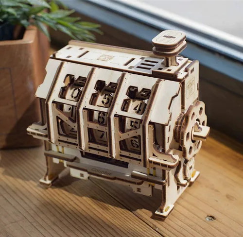 Vista 7 de UGEARS STEM Lab Math Series - Rompecabezas 3D educativos e ingeniería únicos con aplicación (contador)