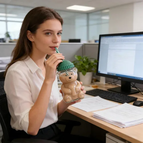 Vista 5 de Vaso con popote de vidrio con diseño de oso – Lindo vaso de vidrio reutilizable para batidos, café helado, cócteles de café helado (2, verde)
