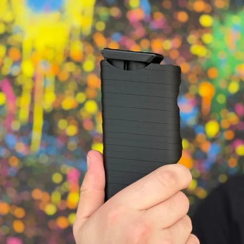 Vista 4 de Clip & Carry Estuche de almacenamiento y transporte que actúa como una cubierta antipolvo y protector de proyectiles Plus Edition que contiene un