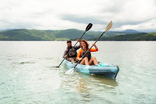Vista 3 de Perception Tribe 13.5 - Kayak tándem sentado en la parte superior para diversión completa, almacenamiento trasero grande con amarres