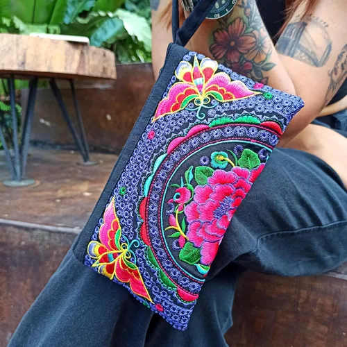 Vista 27 de Sabai Jai - Bolso de pulsera para teléfono inteligente - Carteras de embrague bordadas a mano Boho