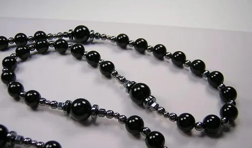 Vista 5 de Rosario negro XLong para hombre de 25 pulgadas, ónix negro católico y jade azul oscuro, collar de piedras preciosas Gunmetal Masculino Católico