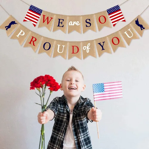 Vista 7 de Decoraciones para fiesta del Día de los Veteranos, bandera estadounidense con la frase "We Are so Proud of You", con soldados patrióticos, Día