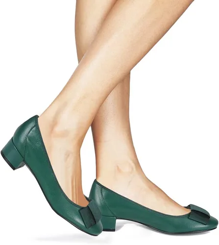 Vista 2 de MOOMMO Zapatos de tacón bajo y grueso para mujer, con lazos, punta redonda cerrada, sandalias de vestir con tacón de bloque, zapatos planos con lazo