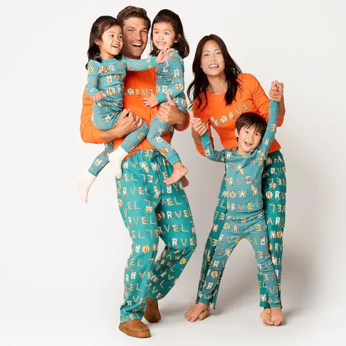 Vista 11 de Amazon Essentials Boys Snug-Fit Pajama Sleep Sets, 3-Piece