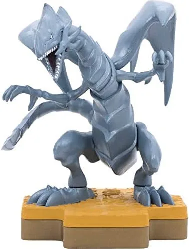 Vista 2 de Totaku Colección Figura de Dragón Blanco Ojos Azules Yu-Gi-Oh!