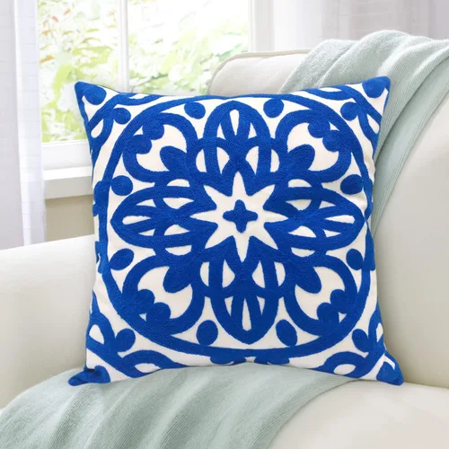 Vista 45 de Alysheer Funda de almohada decorativa bordada de 18 x 18 pulgadas, acogedora y fresca funda de cojín bohemia con diseño de mandala chic de punto